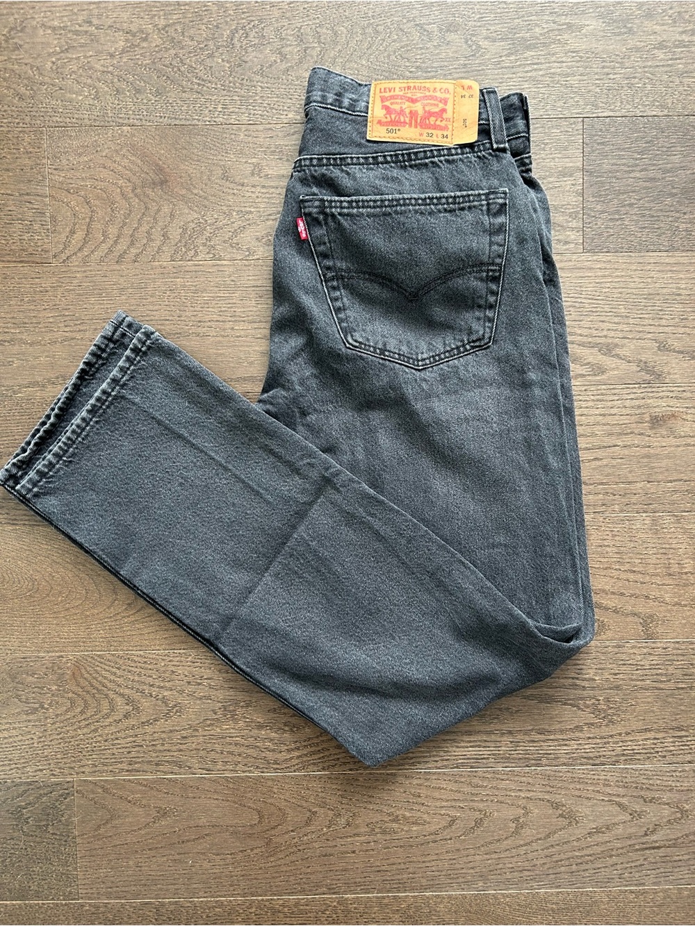 Levi’s 501 Original Fit Jeans – Faded Charcoal Wash (Tag 32x34, Measures 32x32)